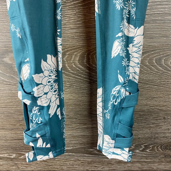 RARE Free People Power Up leggings NWT - Picture 3 of 11